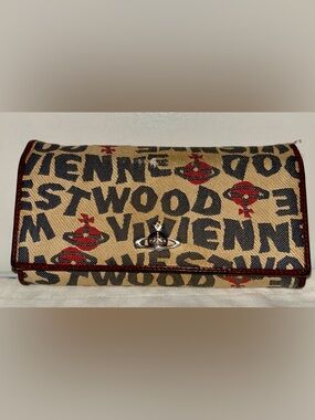 Vivienne Westwood Vintage Wallet Orb Bifold with aftermarket gold chain